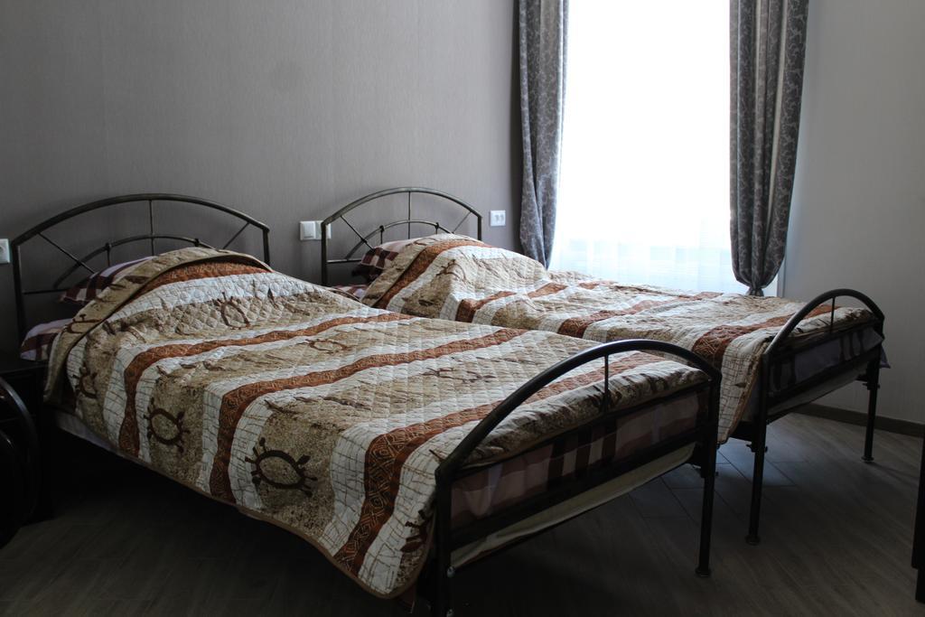 Guest House On Gia Abesadze Street 트빌리시 외부 사진